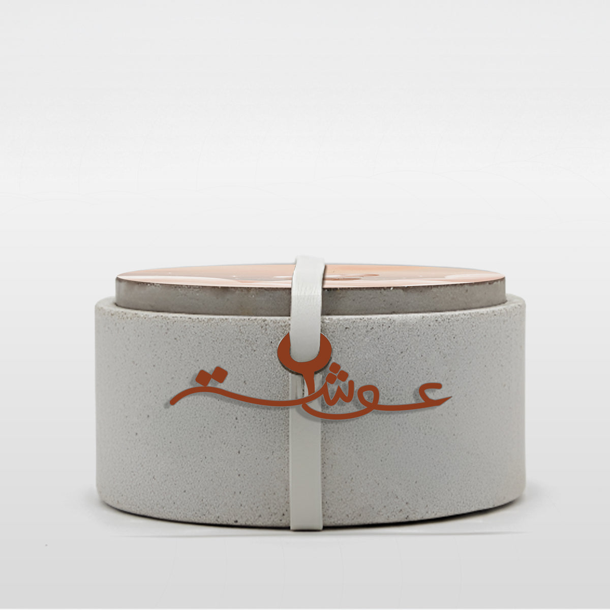 Leather Tag Candle 120 g من Euphoria Perfumes